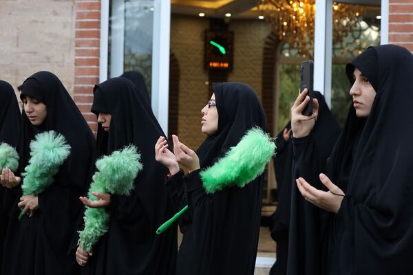 برگزاری مراسم باشکوه استقبال از شهدای گمنام در کرج 