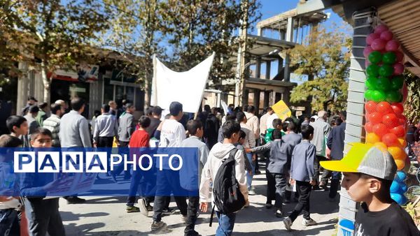 گرامیداشت یوم‌الله ۱۳ آبان در شهر سی‌سخت با حضور پرشور مردم 