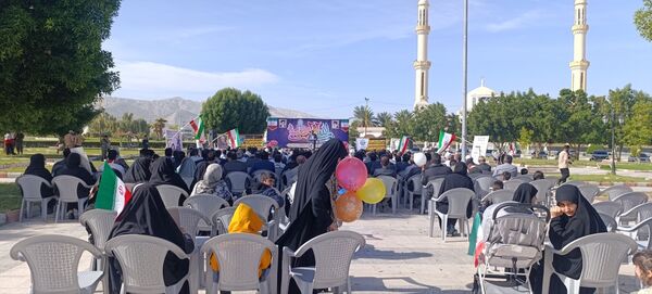 راهپیمایی دشمن‌شکن ۲۲ بهمن در بستک؛ نماد وحدت و همدلی مردم