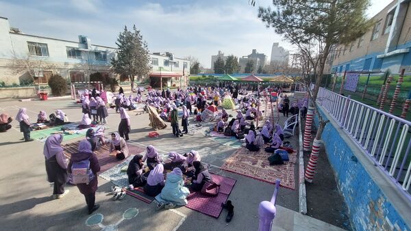 برگزاری اردوی درون مدرسه‌ای و جشنواره غذا در دبستان شاهد تحقیقی ناحیه ۶
