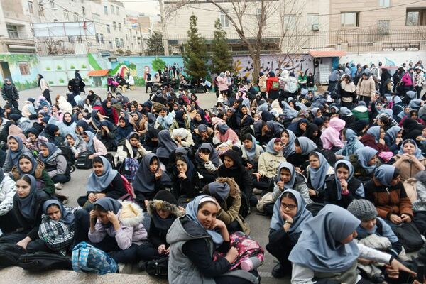جشن میلاد امام زمان(عج) و ایام الله دهه فجر در مدارس شهرستان قدس