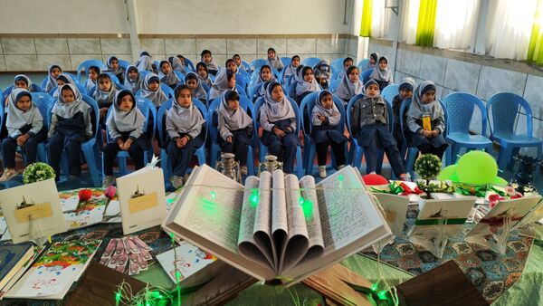 جشن قرآن کلاس اولی‌ها در مدرسه شاهد خیر سجادی 