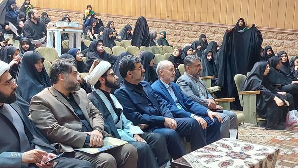 همایش دختران فاطمی در مجتمع فرهنگی نور قم