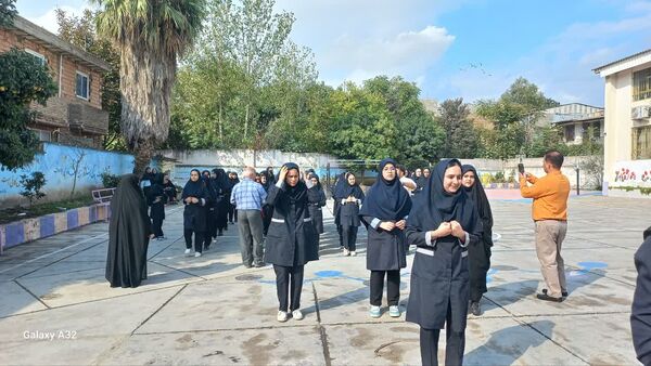 آموزش رژه نظامی برای دختران فاطمی