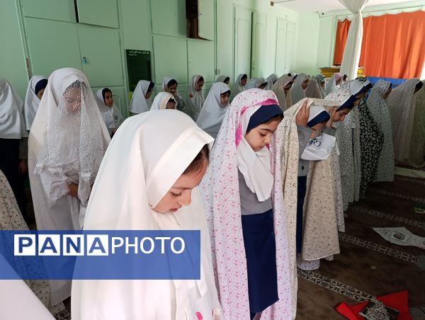 نواختن زنگ مهر و نماز در مدرسه ۲۲بهمن