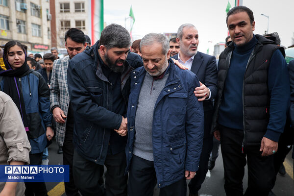 حضور وزیر آموزش و پرورش در راهپیمایی ۲۲ بهمن