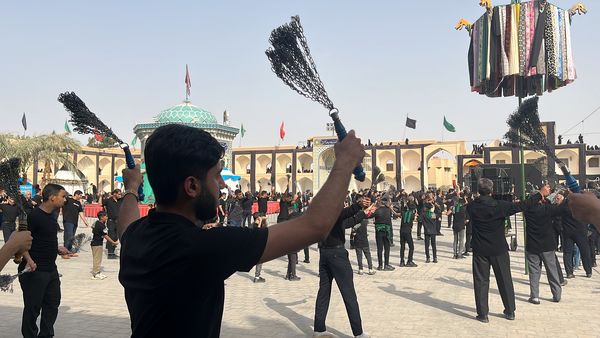 عاشورای حسینی در حسینیه سفید اشکذر 