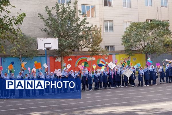 گرامیداشت هفته تربیت بدنی در مدارس دکتر رزمی و شهید مجید مجیدی ناحیه دو شهرری 