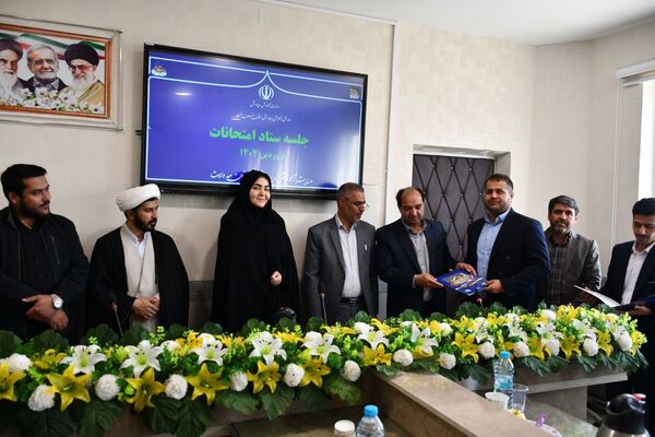 نشست شورای آموزش و پرورش مه ولات