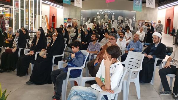  آیین رونمایی و جشن امضای سه کتاب در بخش ادبیات داستانی حوزه هنری فارس