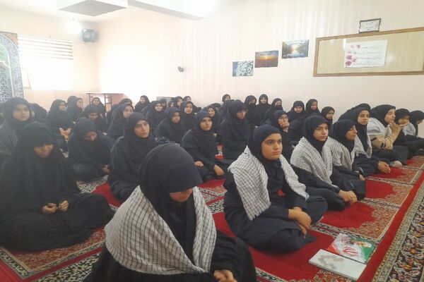 گرامیداشت یاد شهید سید حسن نصرالله در دبیرستان شاهد تکتم مشهد