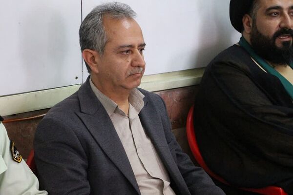 بازدید امام جمعه و مسئولان رودهن از دبیرستان آیت‌الله طالقانی رودهن 