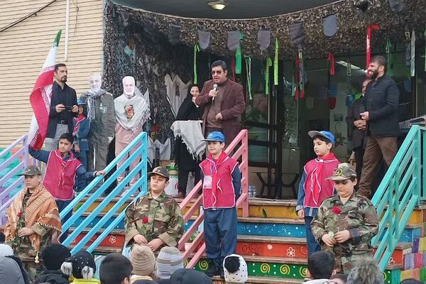 نواختن زنگ آغاز هفته بسیج مستضعفین در مدارس شهرستان ری