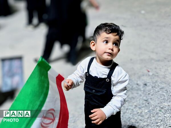قدم‌های استوار، پیمانِ جاودان