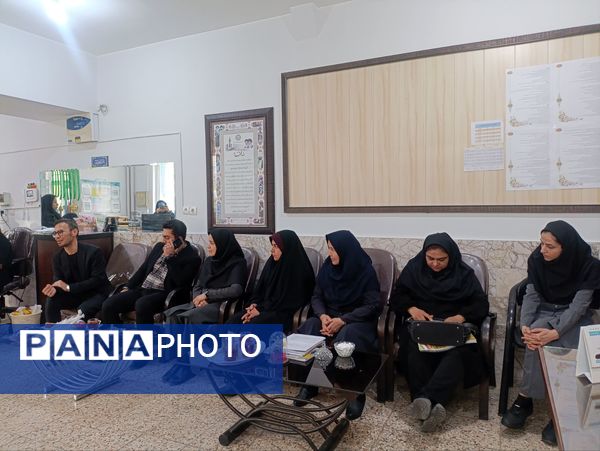 برپایی بازارچه دانش آموزی در دبیرستان دکتر جواد حداد۲ 