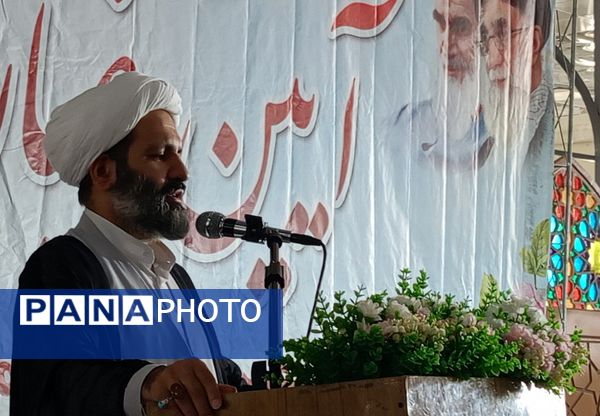 غبارروبی مزار امامزاده سید حمزه کاشمر