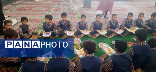 مراسم عهد و پیمان با قرآن در دبستان قمر بنی هاشم شهرستان زارچ 