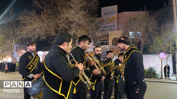 عزاداران علوی در کف خیابان های نیشابوری زنجیر زنی کردند