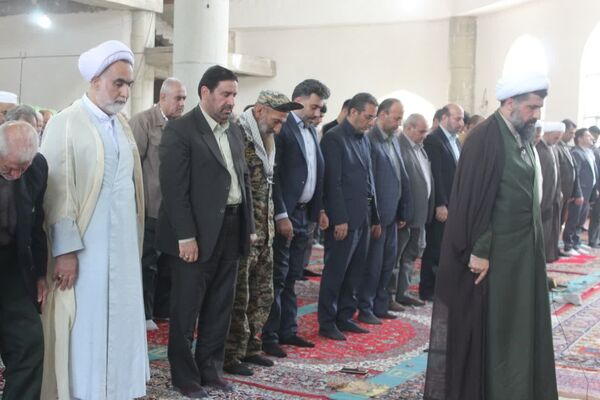 بزرگداشت مقام معلم در نماز جمعه گلوگاه 
