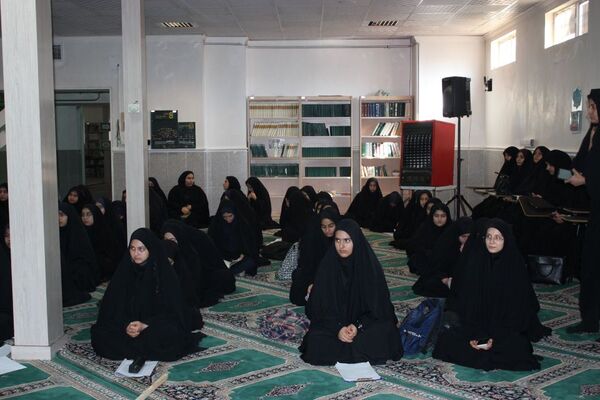 چهل و سومین دوره مسابقات قرآن دانش آموزی ویژه دختران در مه ولات