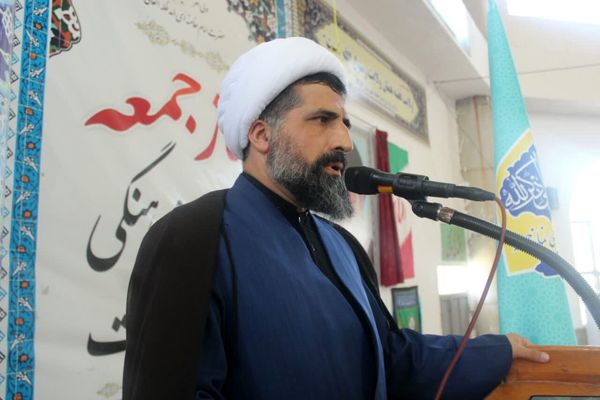 اقامه نماز جمعه‌ در گلوگاه 