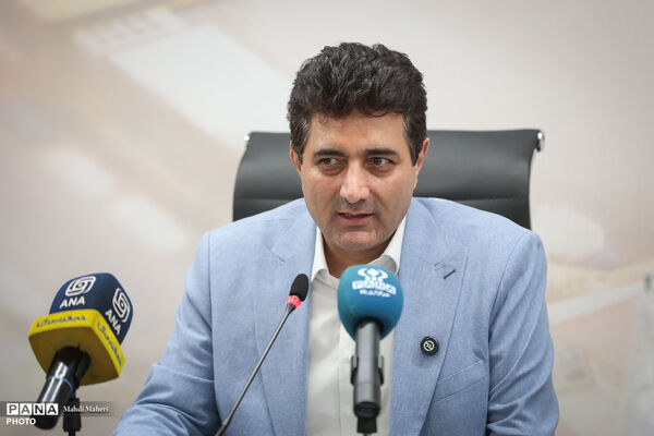 تور رسانه‌ای سازمان استاندارد و بازدید خبرنگاران از شرکت بهران آسانبر