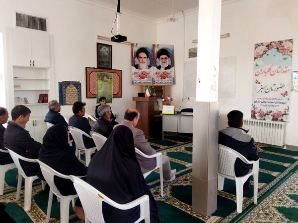 دومین جلسه هدایت تحصیلی پایه نهم دبیرستان نمونه دانش کاشمر