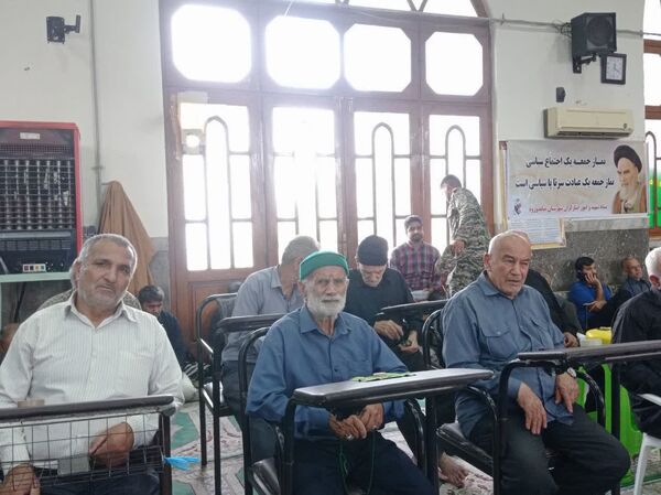 اقامه نماز جمعه در میاندورود 