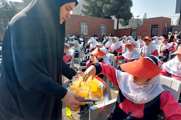 آیین بهره‌برداری از مدرسه زنده‌یاد لیلا لروند کهریزک