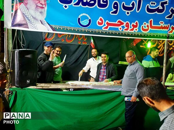 آیین معنوی و کودکانه در موکب نورانی امام رضا (ع) با نوای سوره‌های آسمانی