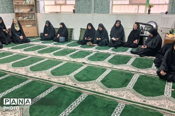 جشن ولادت حضرت زینب(س) در اداره آموزش و پرورش کهریزک 