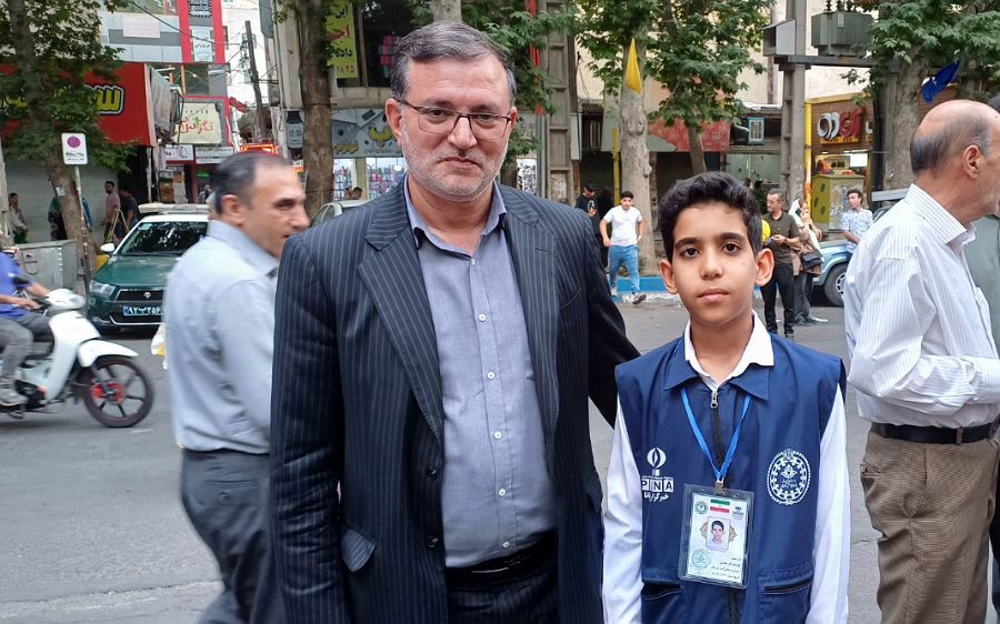 مردم ایران در ادامه‌ حماسه‌ بدرقه‌ شهدای خدمت، حماسه‌ای دیگر را در پای صندوق‌های رأی خلق کنند