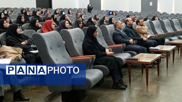  اولین نشست حضوری رابطین پژوهش و پژوهش‌سرا ها در اسلامشهر