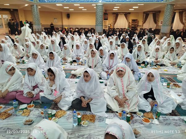 جشن بزرگ دختران روزه اولی‌ در ورزقان