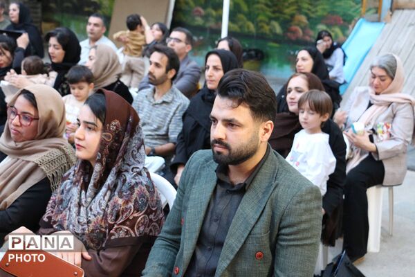 جشن شکوفه‌ها در مدرسه ۱۷ شهریور بجنورد با یاد دختران شهید میناب
