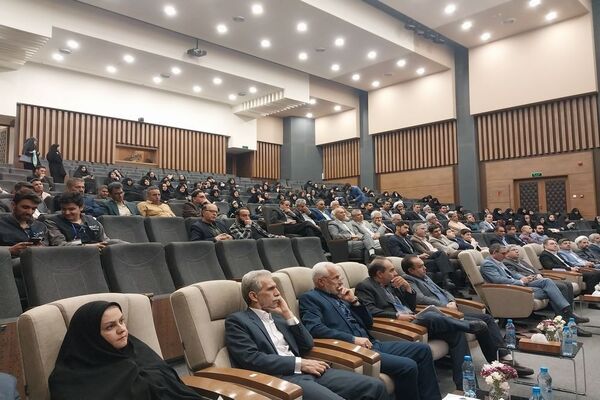 مراسم تقدیر از مشاورین و معاونین پرورشی مدارس ناحیه سه مشهد