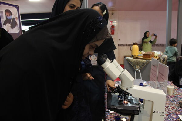 دوازدهمین نمایشگاه پژوهش فناوری و فن بازار در یزد