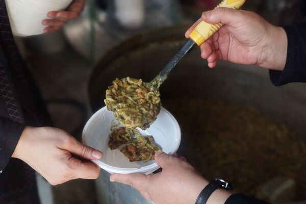 آیین فاطمیه با پخت آش نذری و مراسم عزاداری در دبیرستان شاهد صدیقه طاهره(س) اسلامشهر
