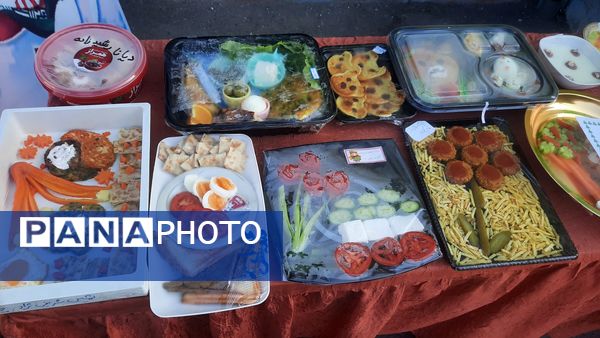 مراسم کاشت نهال و دهه فجر در دبستان شهید رجبی۲ ناحیه ۶