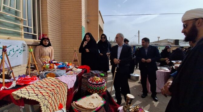 برگزاری جشن انقلاب در شهرستان هلیلان 