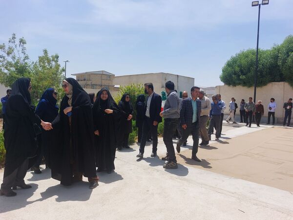 افتتاح زمین‌های فوتسال و بازی کودکان و والیبال پارک بانوان حاجی آباد  