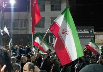 بیعت مردم مشهد با رهبر معظم انقلاب اسلامی 