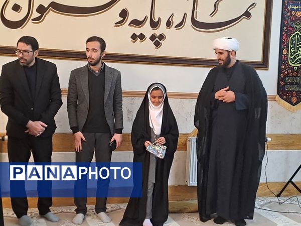 برگزاری نماز جماعت و زنگ گفت‌وگو در اسلامشهر