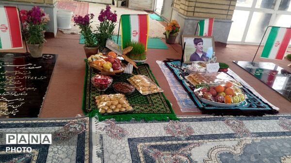 شهدا؛ شمع چراغ بشریت