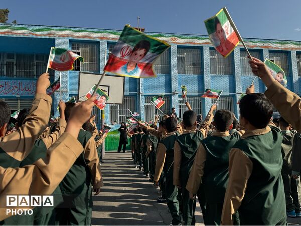 روایت یک روز پر از مهر در مدرسه حر منطقه ۱۶