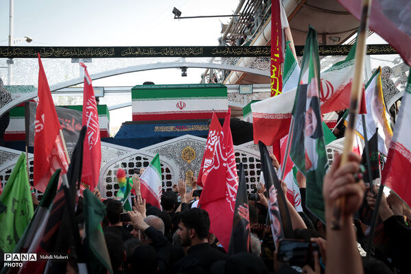 مراسم تشییع پیکر مطهر رهبر شهید انقلاب در تهران - 3