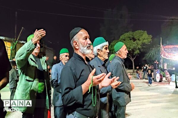 هیئت زنجیر زنی در هشتمین شب از ماه محرم الحرام در حسینیه شهدای شهر بار