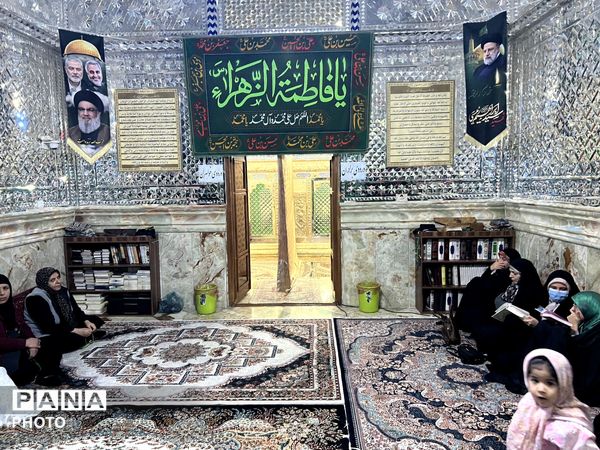 شبی پر از معنویت در امامزاده هادی ساوجبلاغ در شب‌های رمضان 