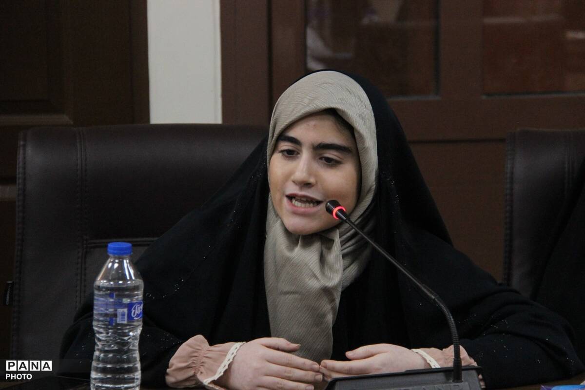 کارگروه «آینده‌سازان» و پیوند رسانه با فناوری؛ گردهمایی دانش‌آموزان در پارک علم و فناوری یزد