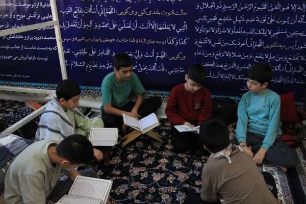 مراسم اعتکاف در مسجد سیدالشهداء رباط‌کریم